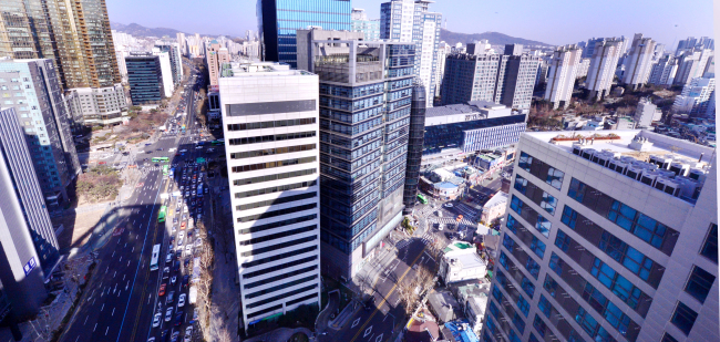 A 2019 photo of the same area nearby Gongdeok Station, Gongdeok-dong, Seoul (Park Hyun-koo/The Korea Herald)