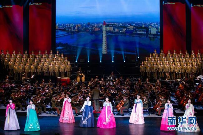 North Korean art troupe stages a performance in Beijing. Yonhap