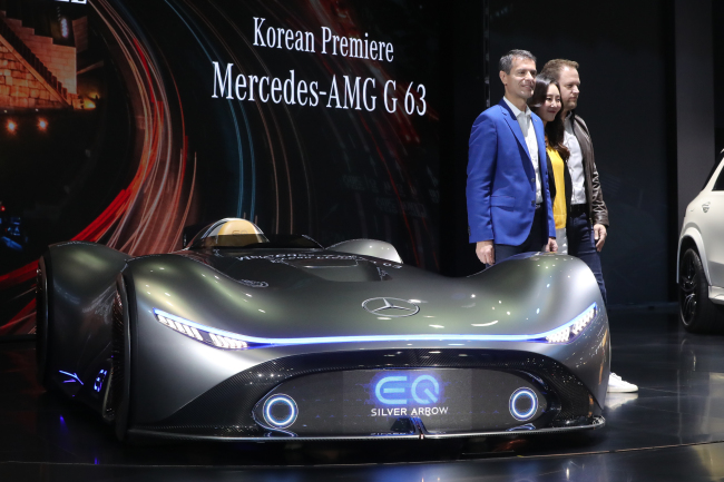 Produsen mobil menghadirkan masa depan mobilitas yang terhubung dan berkelanjutan di Seoul Motor Show