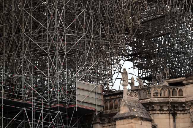 Photo taken on April 16, 2019 shows the damaged Notre Dame Cathedral after a fire in Paris, France. (Yonhap)