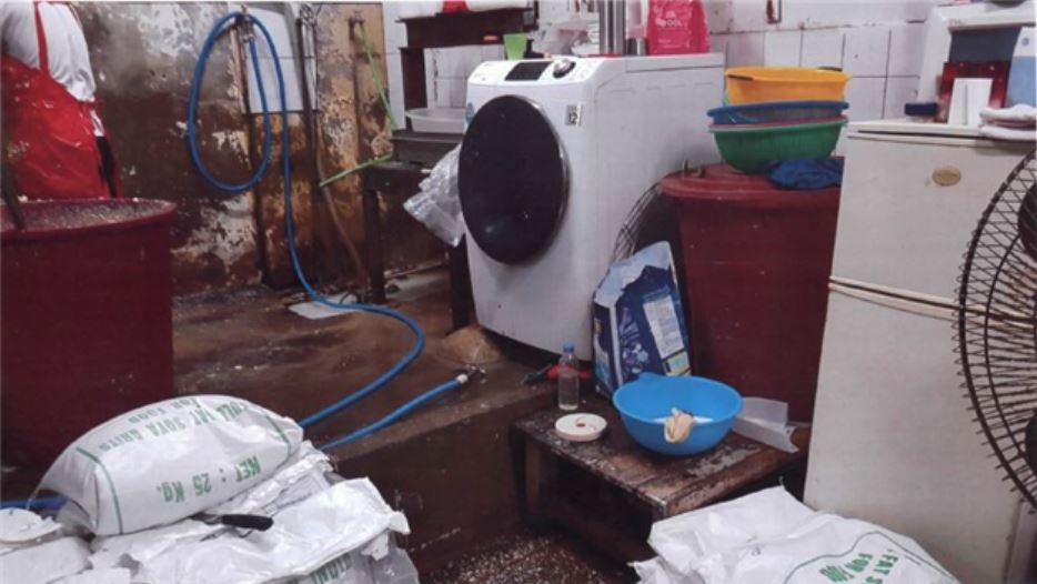 A back room at a Malatang restaurant that was found to be in violation of food sanitation regulations (Food Safety Ministry)