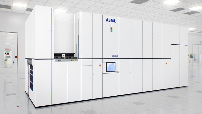 EUV scanner by ASML (Samsung Electronics)