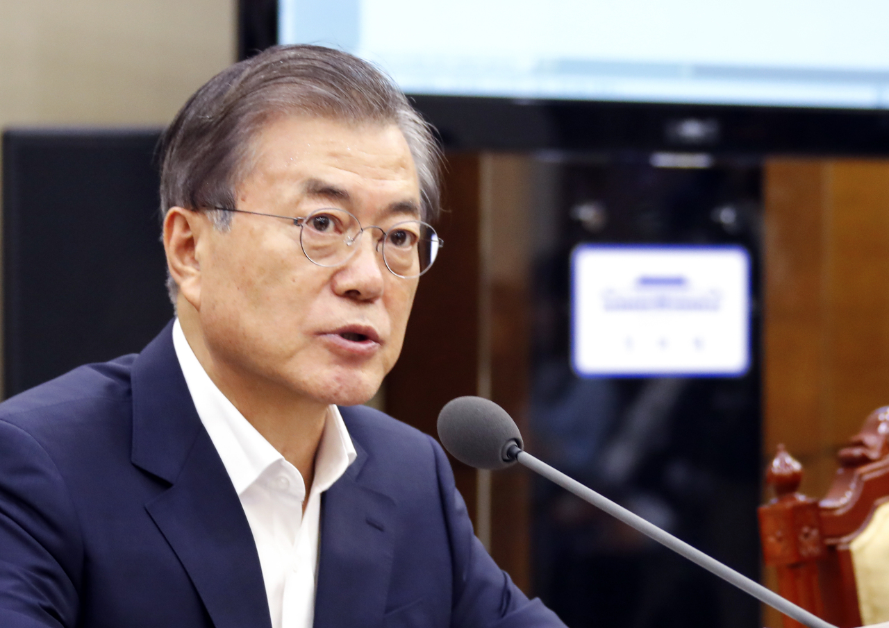 President Moon Jae-in speaks at the meeting with senior aides on Monday. Yonhap