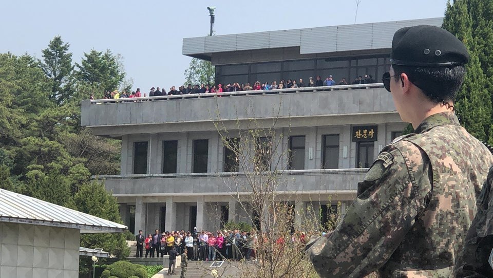 Tourists of North Korea tour the northern part of the JSA on May 1. (Jo He-rim/The Korea Herald)