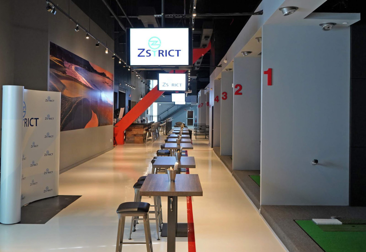 Inside of Zstrict at Chelsea Piers in Connecticut (Golfzon)