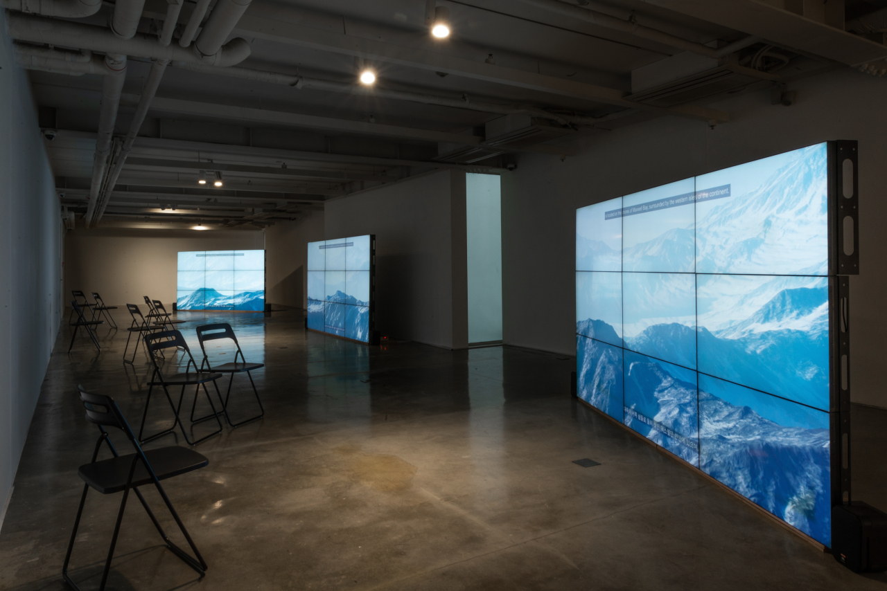 An installation view of ”2048“ by Kim Se-jin at SongEun ArtSpace (SongEun Art & Cultural Foundation)