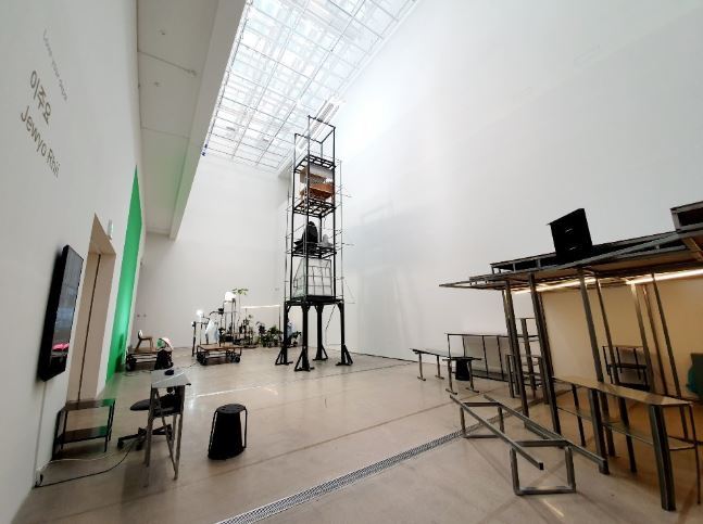 An installation view of Rhii Jew-yo’s “Love Your Depot” on display at the National Museum of Modern and Contemporary Art’s main branch in Samcheong-dong area, central Seoul (MMCA)