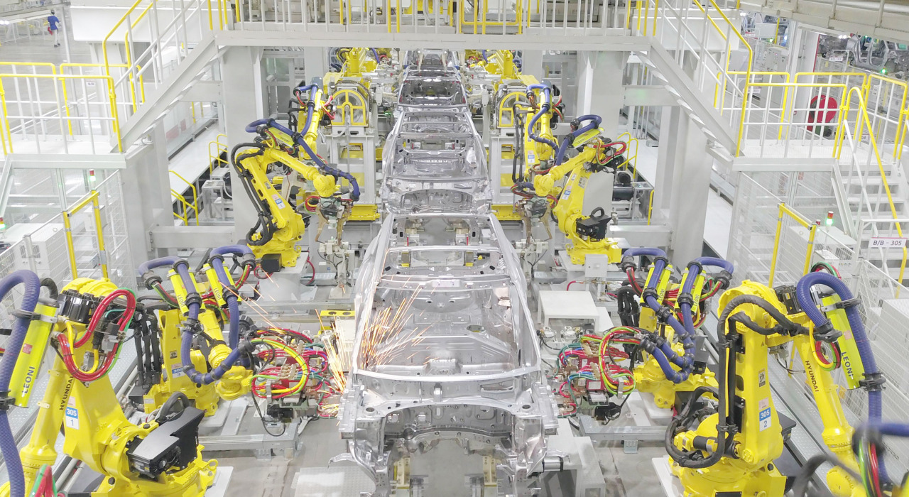 Robots operate for automated manufacturing at Kia’s new plant in India (Kia)