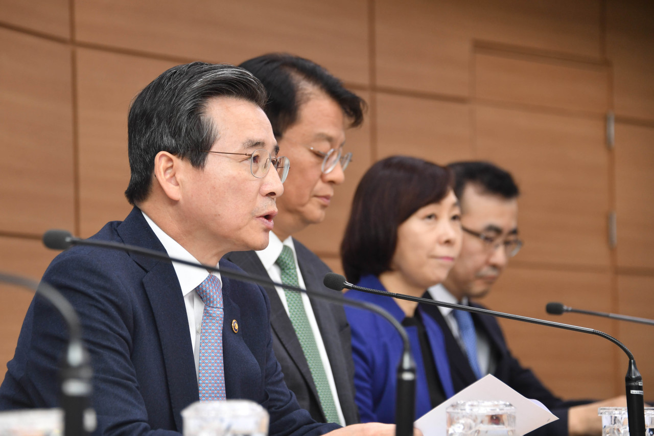 Vice Finance Minister Kim Yong-beom (left) speaks during a press briefing. (Ministry of Economy and Finance)