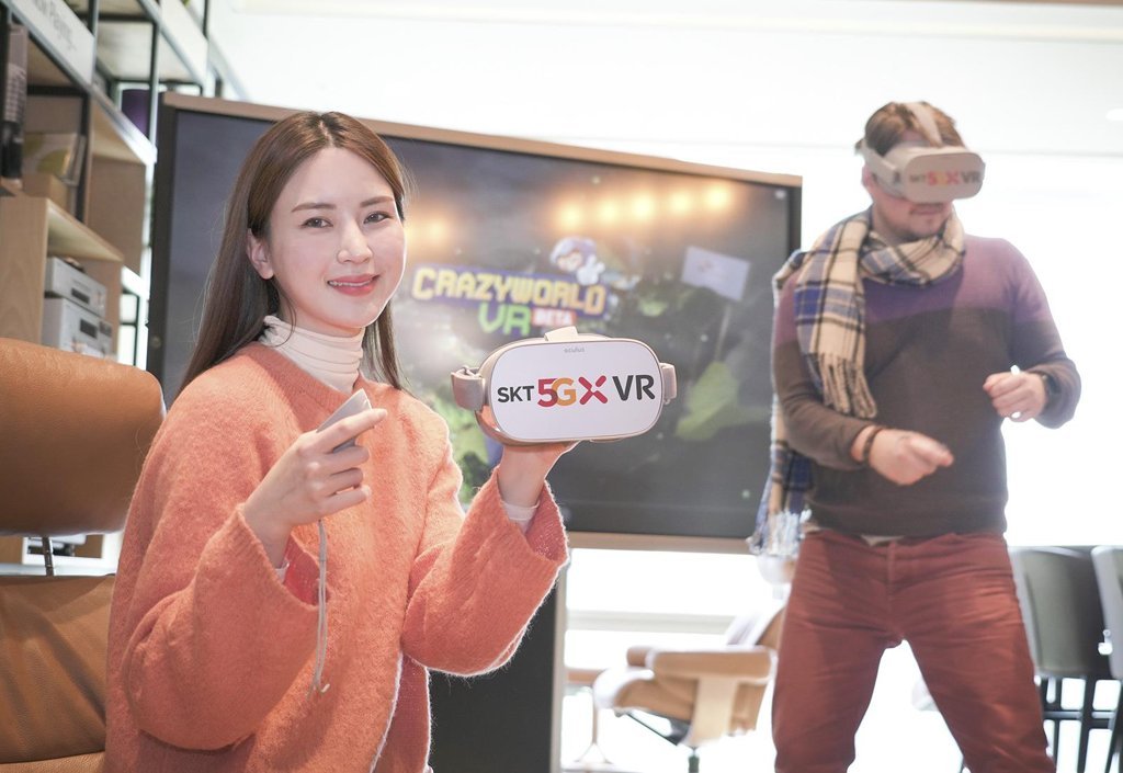 Models present the virtual reality game 
