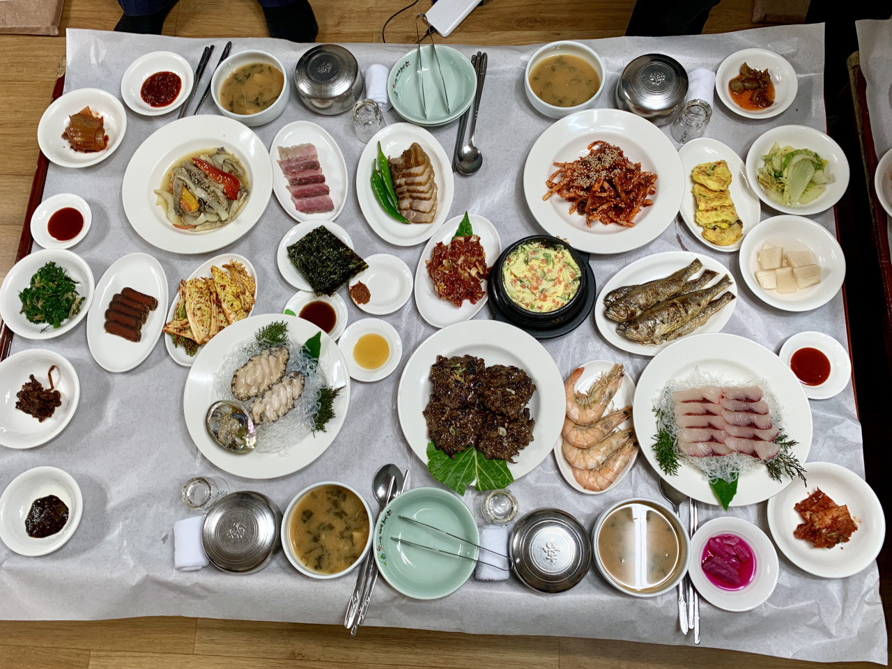 Set table dining (By Im Eun-byel / The Korea Herald)