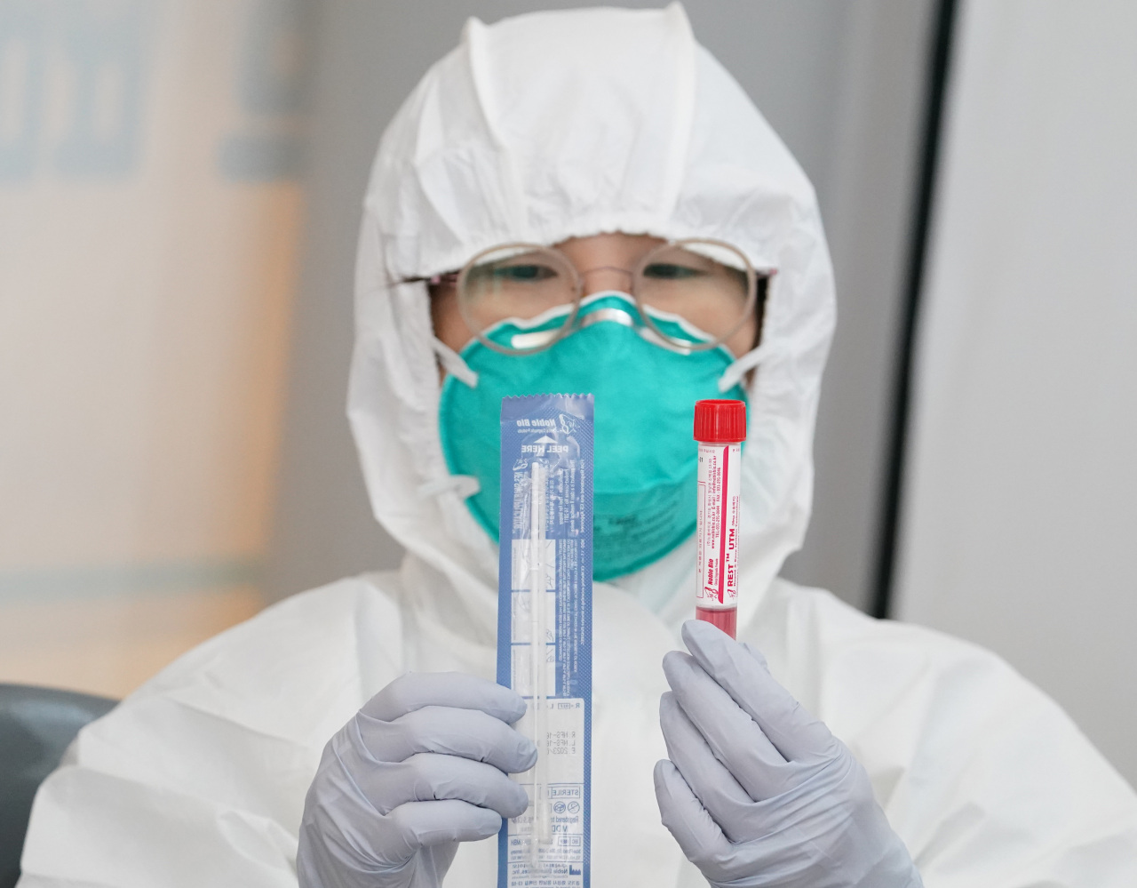 Test kit for COVID-19 detection (Yonhap)