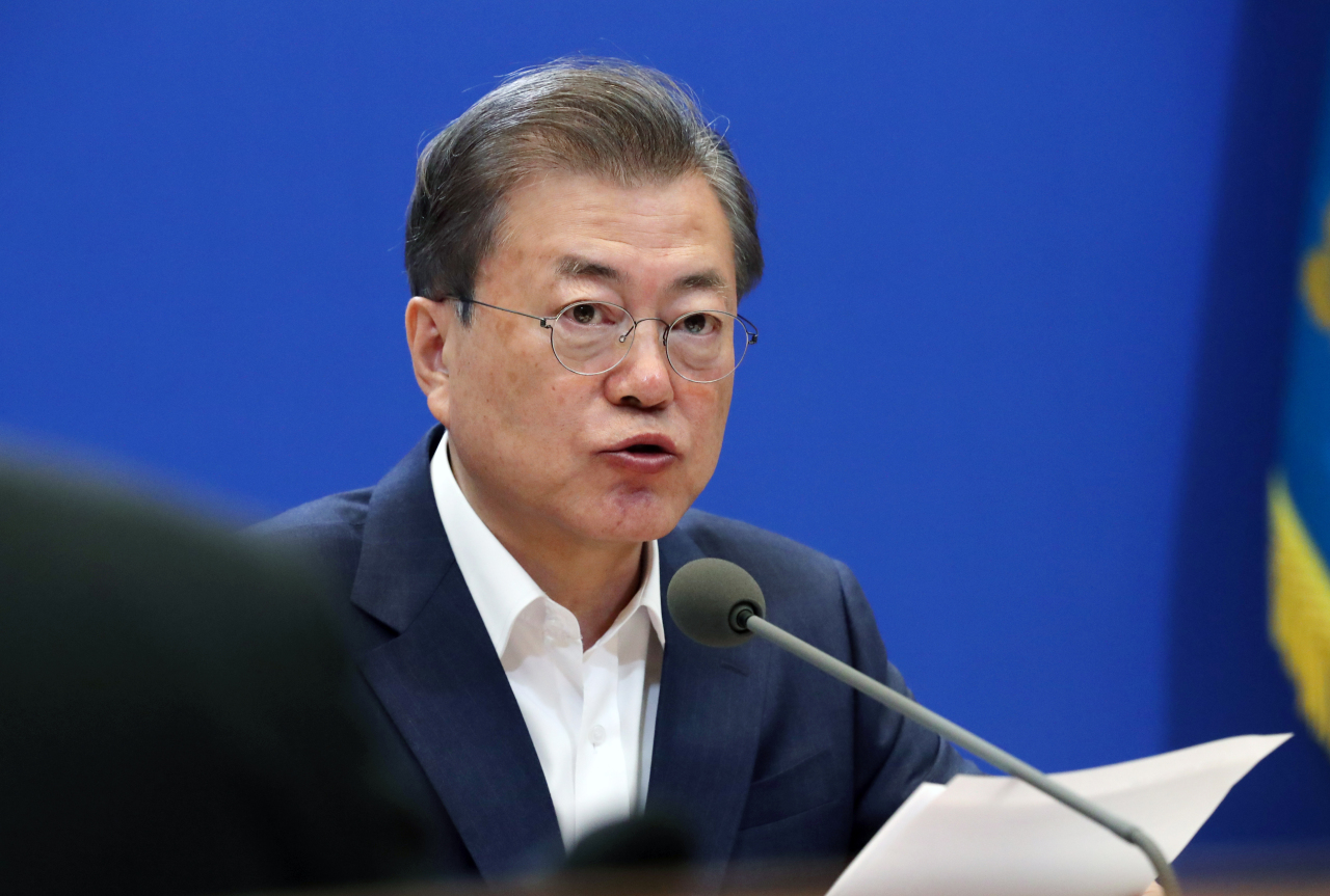 President Moon Jae-in speaks at the economy meeting on Thursday. Yonhap