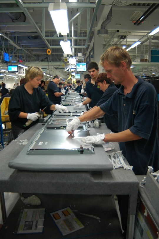 Samsung Electronics production line, located in Galanta, Slovakia (Samsung Electronics)