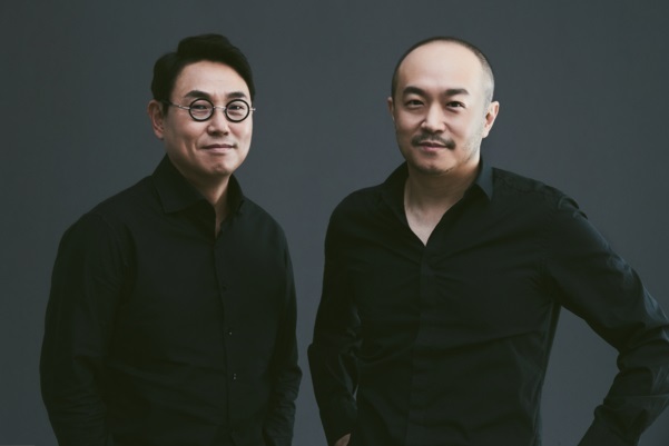 Kakao's co-CEOs, Yeo Min-soo (left) and Joh Su-yong (Kakao)