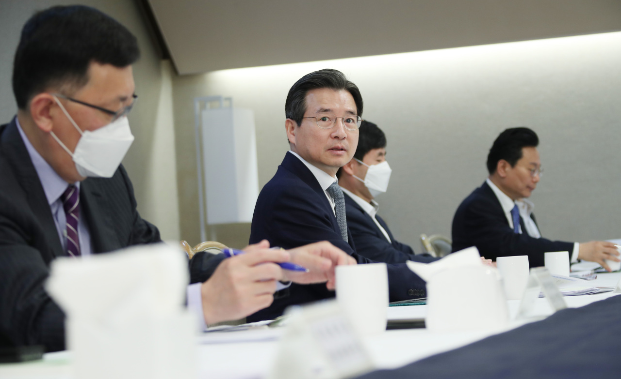 Vice Finance Minister Kim Yong-beom speaks at a meeting with senior ministry officials held at the Seoul Government Complex on Friday. (Yonhap)