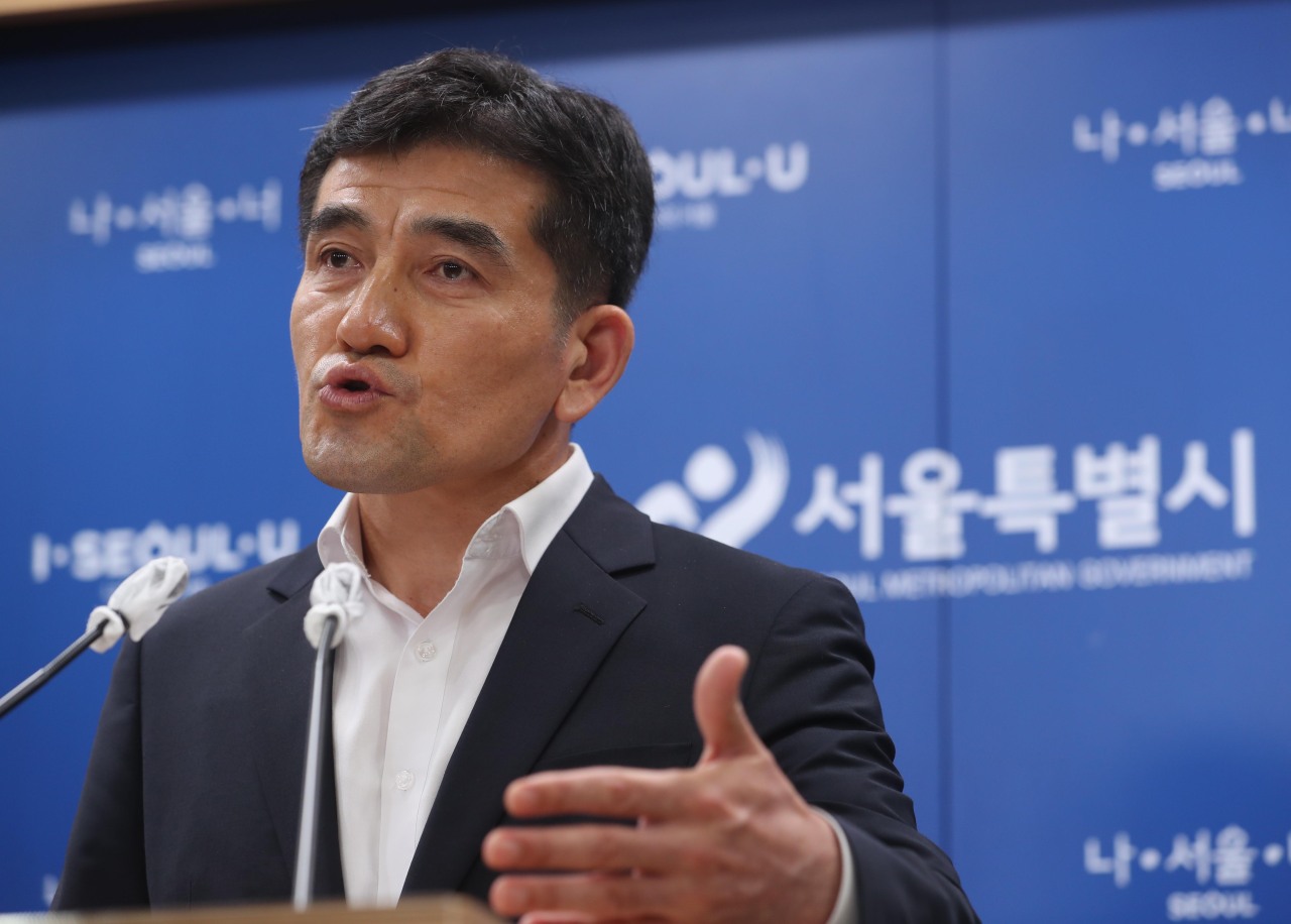 The Seoul Metropolitan Government’s spokesperson Hwang In-shik (Yonhap)