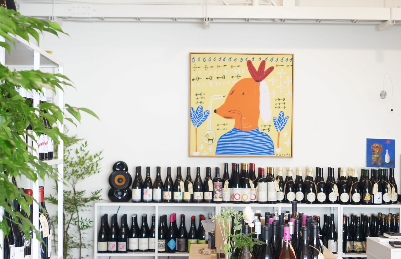 Vinosn, which opened its second location in Seoul’s Cheongdam-dong this May, specializes in natural wines and Grower Champagnes. (Vinosn)