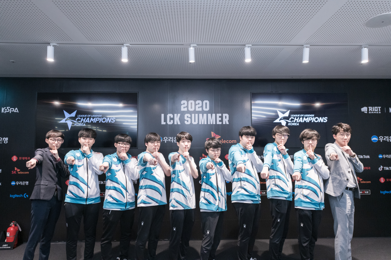 Damwon Gaming poses at the press room at LoL Park in Jongno, Seoul, after winning a match against Gen.G on Thursday. (Riot Games)