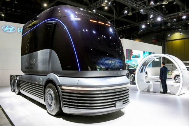 Hyundai Motor‘s concept hydrogen truck Neptune unveiled at the hydrogen mobility exhibition (Hyundai Motor)