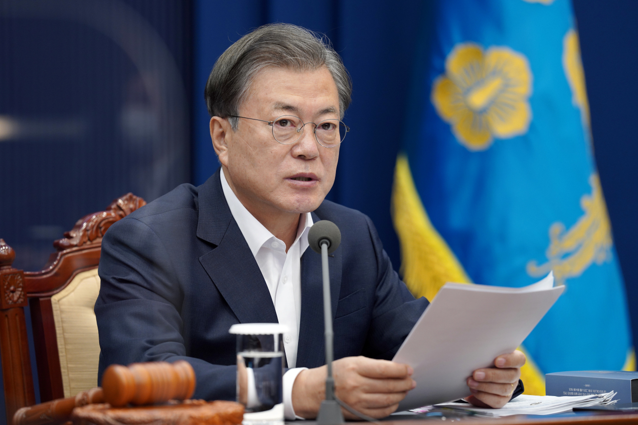 President Moon Jae-in speaks at the Cabinet meeting on Tuesday. (Yonhap)