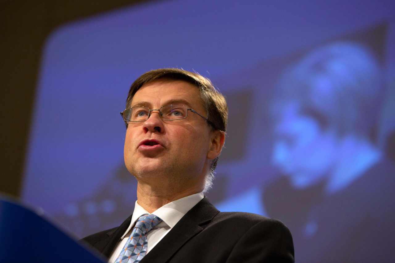 European Commission vice-president in charge the Euro, Social Dialogue, Financial Stability, Financial Services and Capital Markets Union Valdis Dombrovskis speaks during a media conference on EU adequate minimum wages at EU headquarters in Brussels, last Wednesday. (AFP-Yonhap)