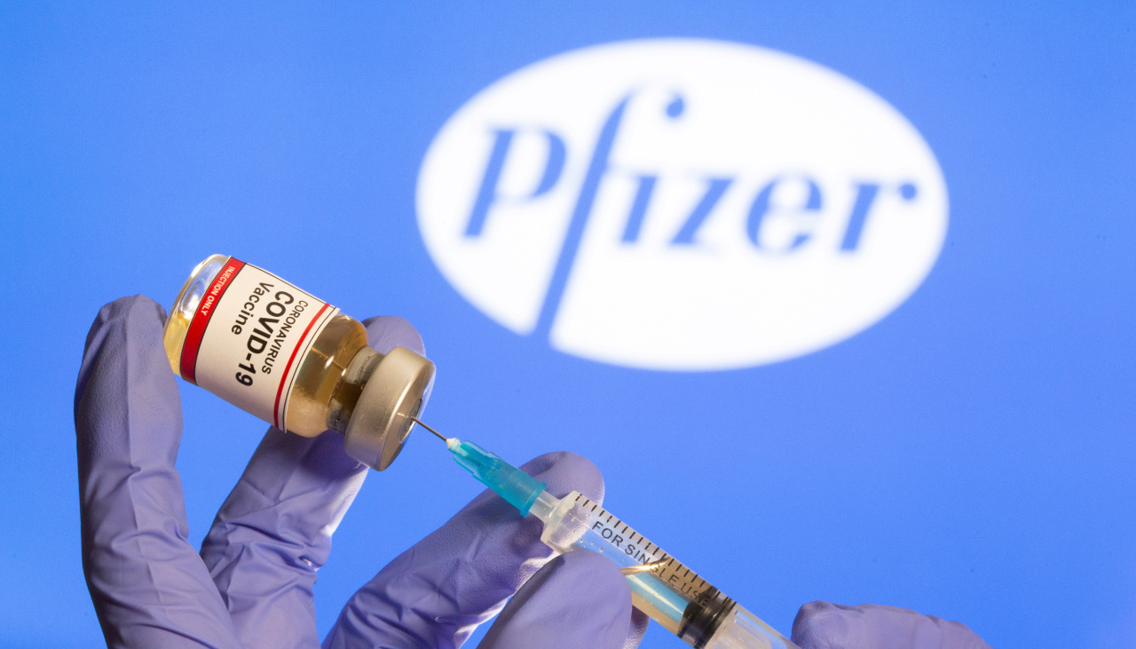 Pfizer and BioNTech said Monday that preliminary results from the phase 3 trial of their vaccine candidate suggested that it was more than 90 percent effective. (Reuters-Yonhap)