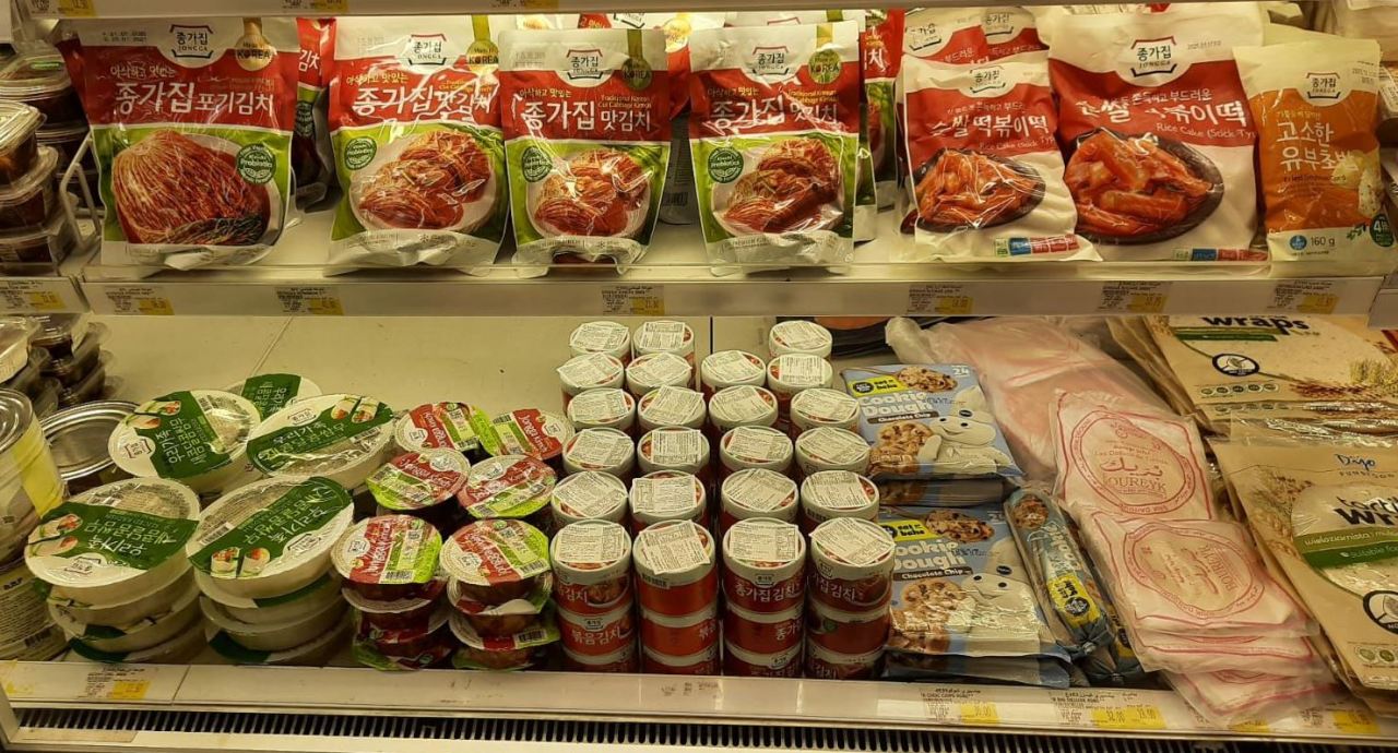 Food products from Daesang’s brand Jongga are displayed at a Carrefour store in Qatar. (Daesang)