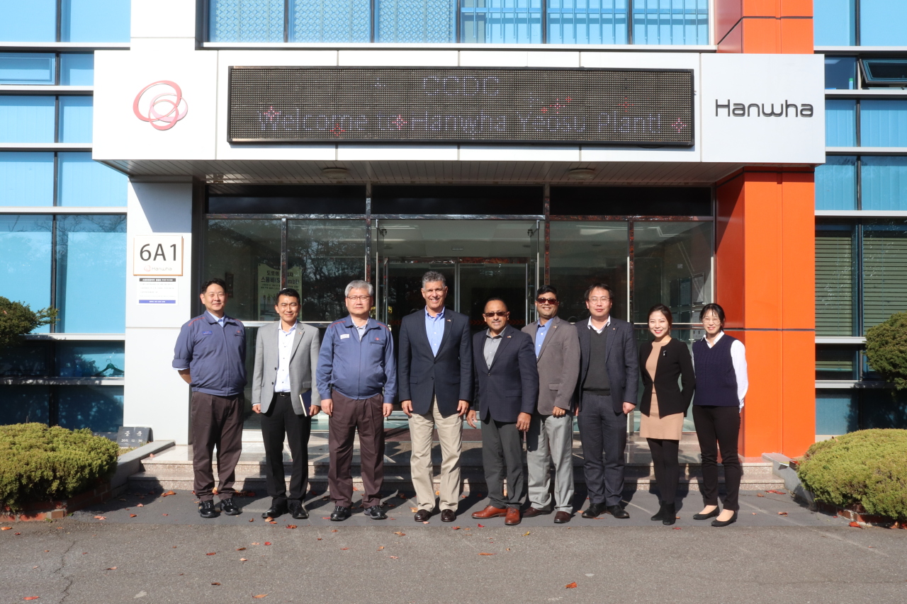 Delegates from DEVCOM AC pose with officials of Hanwha Corp. while visiting Hanwha’s facility in Yeosu, South Jeolla Province, in November 2019. (Hanwha)