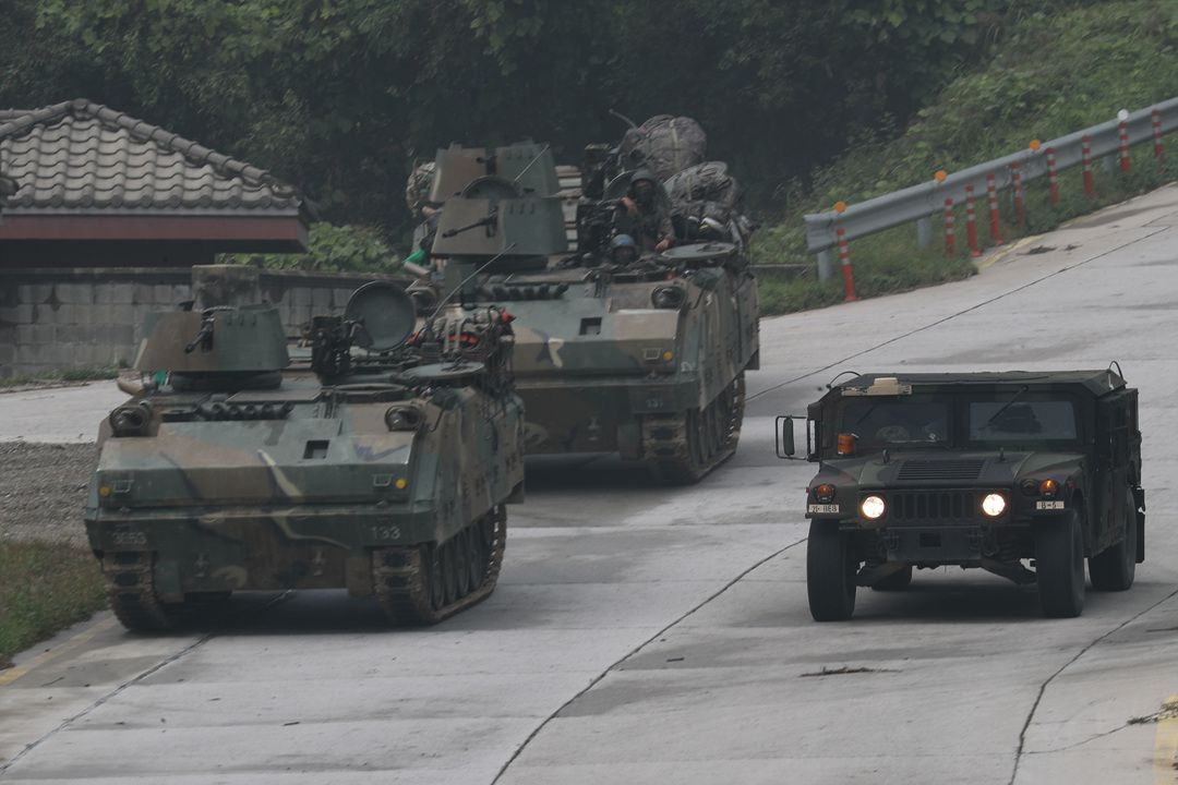 In this file photo, South Korean and U.S. military vehicles move during a training at the Rodriguez Live Fire Complex in the city of Pocheon, Gyeonggi Province, on Sept. 19, 2017. (Yonhap)