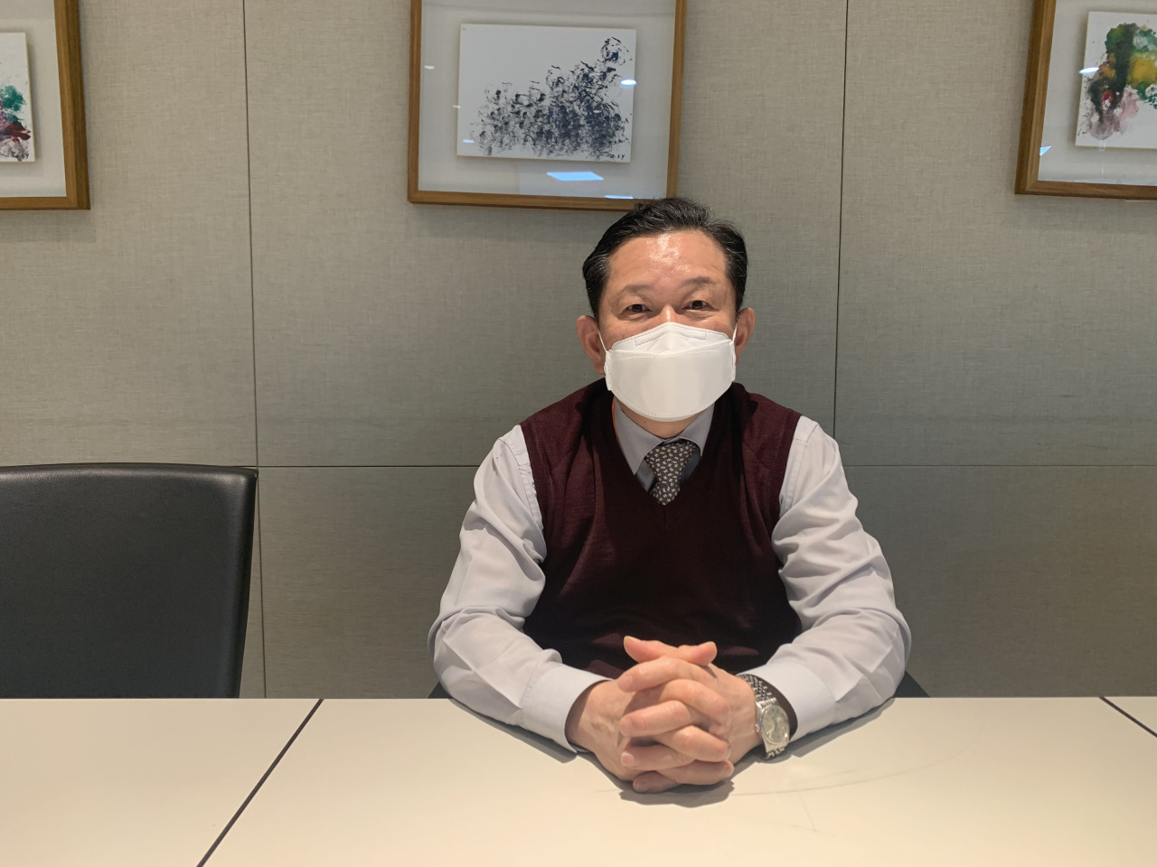 Dr. Jun Byung-yool, who led the Korea Centers for Disease Control and Prevention from 2011-2013, speaks with The Korea Herald at his office in Pangyo, Gyeonggi Province. (Kim Arin/The Korea Herald)