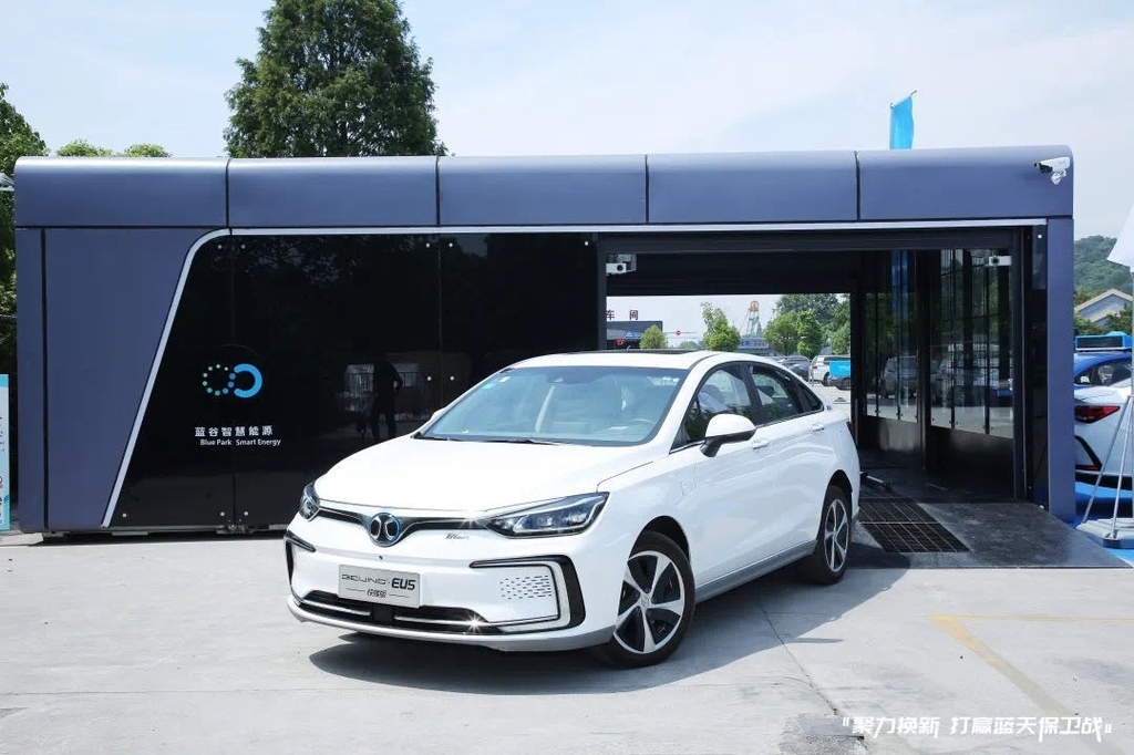 This photo provided by SK Innovation Co. on Thursday, shows Blue Park Smart Energy Technology's battery swap station for electric vehicles in Beijing. (SK Innovation)