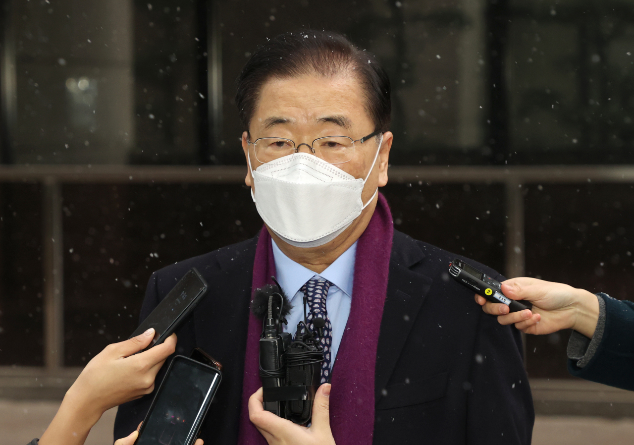 Chung Eui-yong, foreign minister nominee, speaks to reporters in front of the foreign ministry building in Seoul on Thursday. (Yonhap)