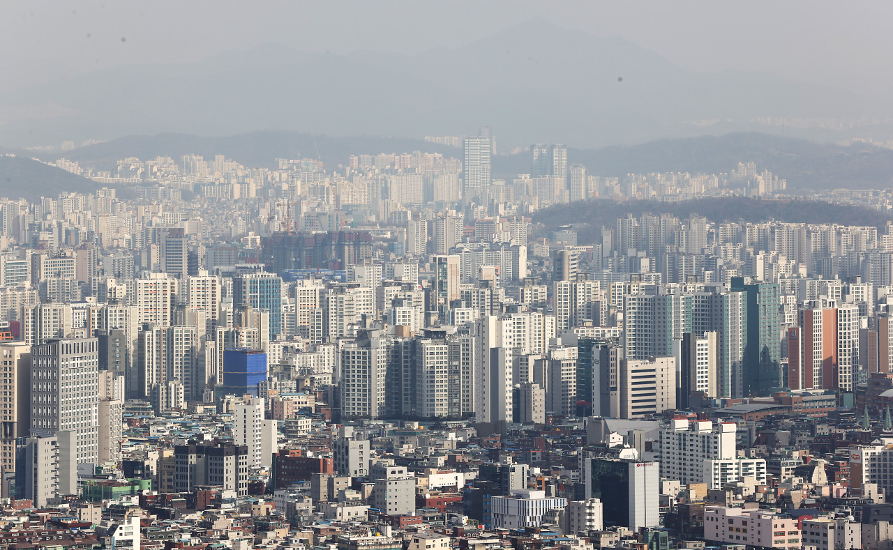 An aerial view of apartment complexes in central Seoul (Yonhap)