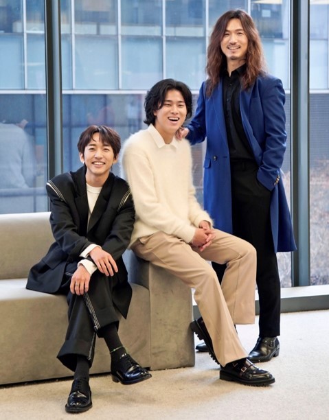 (From left) Singers Lee Seung-yoon, Lee Mu-jin and Jeong Hong-il (JTBC)