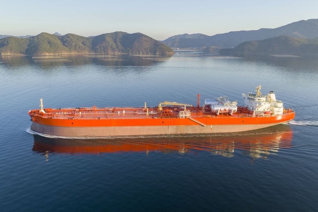 This photo provided by Samsung Heavy Industries Co. on Thursday, shows an oil tanker built by the shipbuilder. (Samsung Heavy Industries Co.)