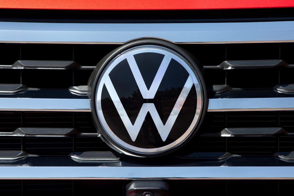 A Volkswagen emblem (Volkswagen)