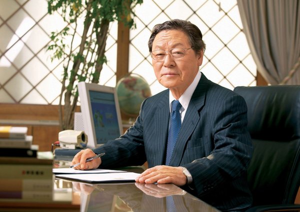 Nongshim Group Chairman Shin Choon-ho (Nongshim)