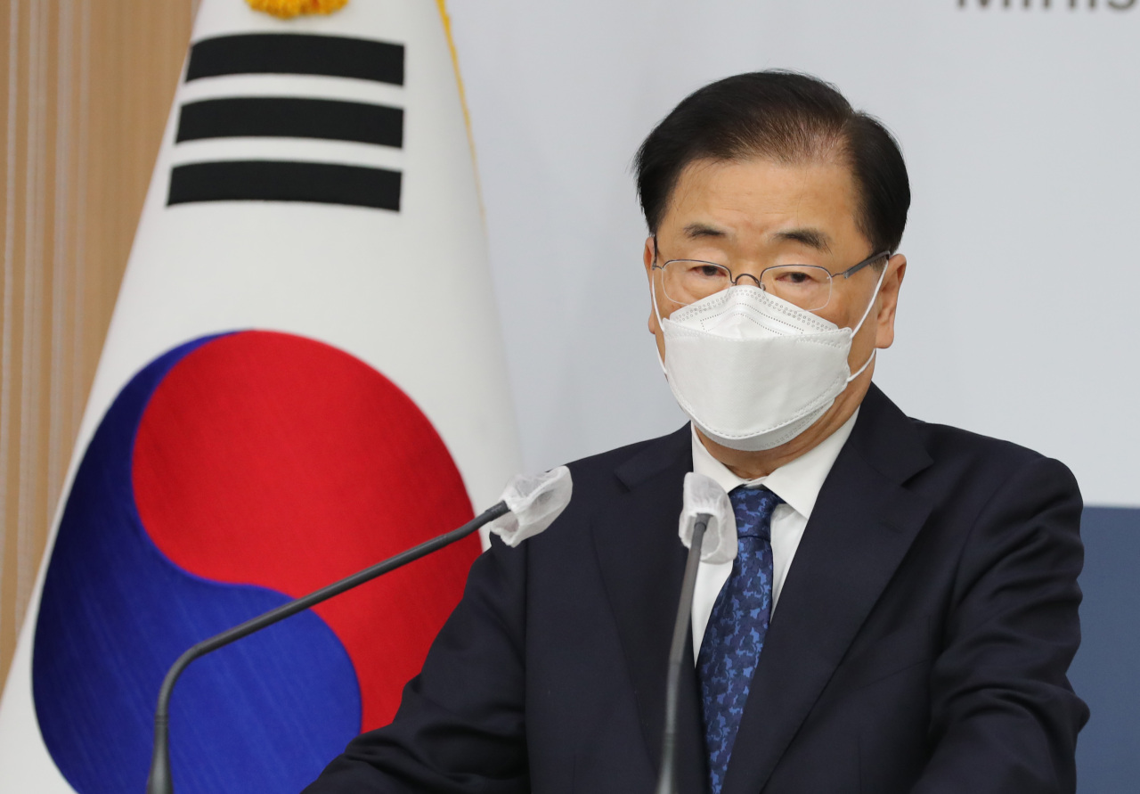 Foreign Minister Chung Eui-yong speaks during a press conference at the foreign ministry in Seoul on March 31, 2021. (Yonhap)