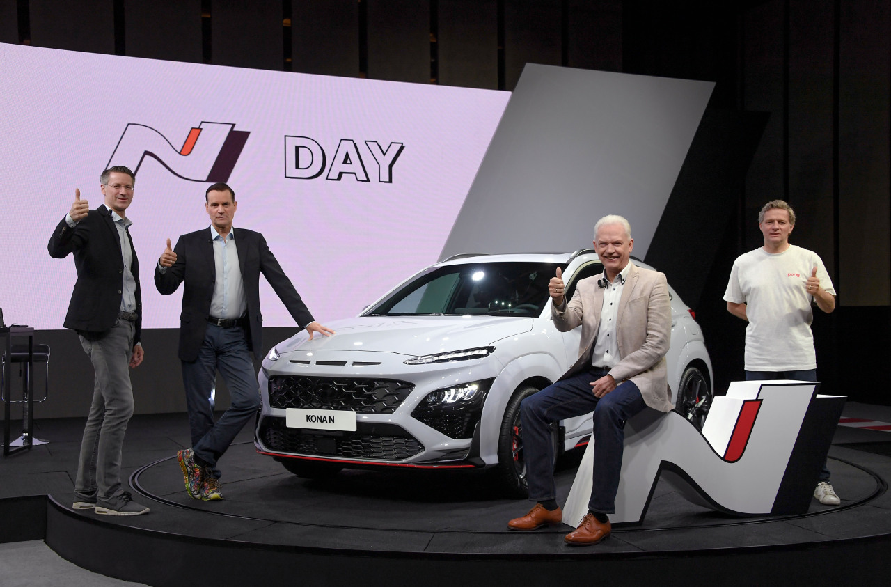 Senior officials of Hyundai Motor pose with Kona N, a new sport utility vehicle to join the company's motor sport-inspired N Brand. (Hyundai Motor)