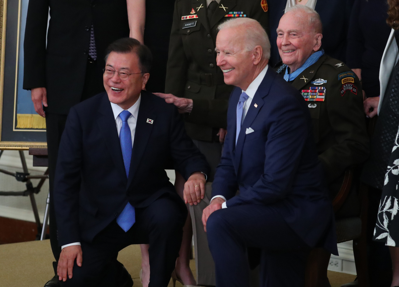 President Moon and US President Biden (Yonhap)