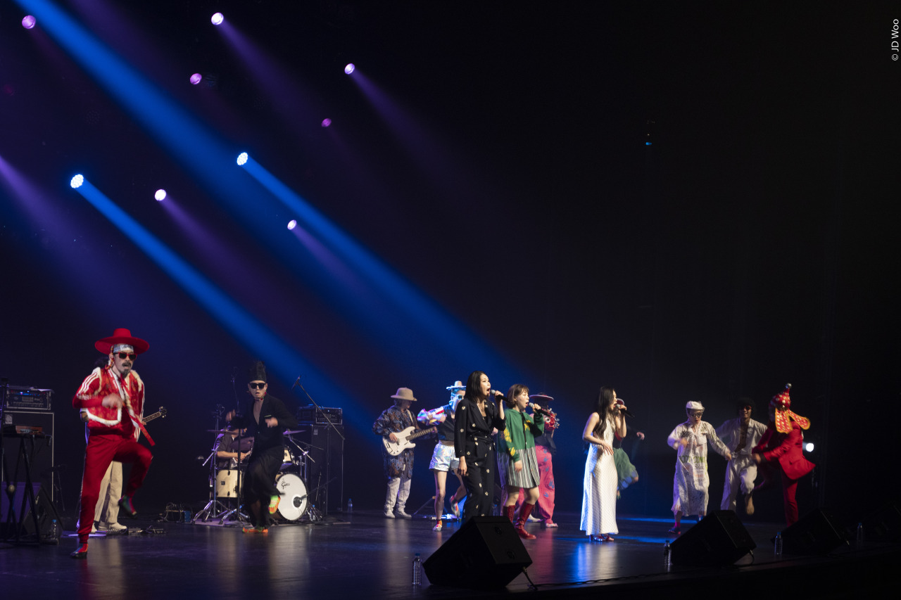 Leenalchi and Ambiguous Dance Company perform at LG Arts Center’s Rush Hour Concert in June 2020. (LG Arts Center)