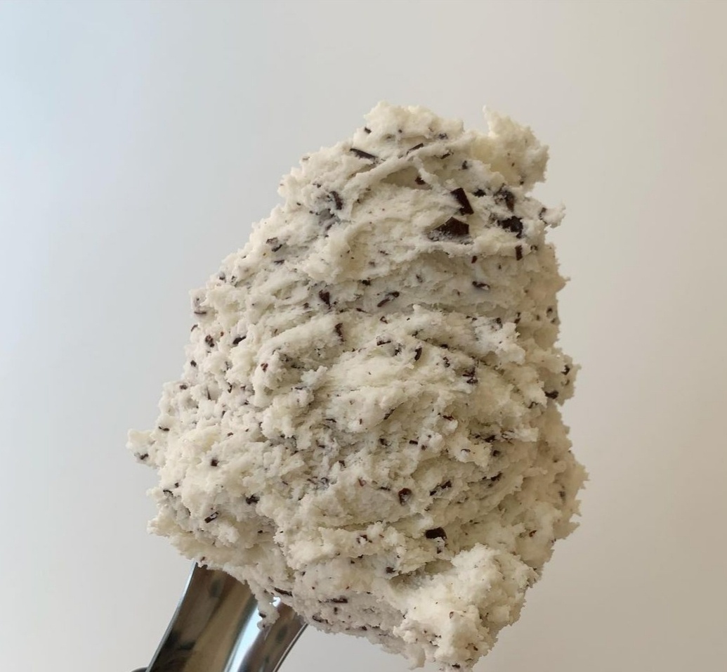 Gelateria Dodo’s stracciatella has a beautiful dairy-rich flavor, a soft, pillowy texture and crisp crunches of chocolate throughout. (Gelateria Dodo)