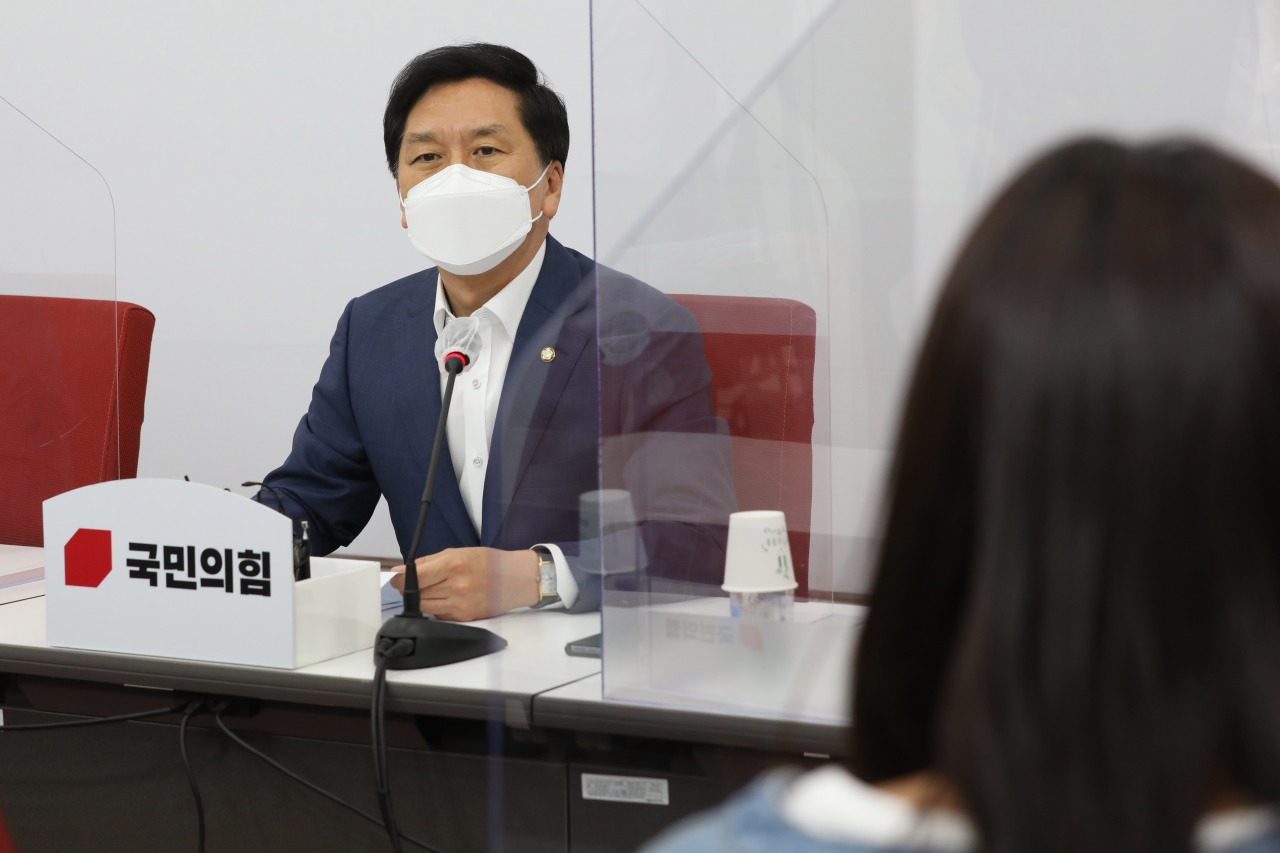 Rep. Kim Gi-hyeon, floor leader of the main opposition People Power Party who is acting as the party's chairman, speaks during a press conference on Wednesday, at the National Assembly in Seoul following a luncheon meeting with President Moon Jae-in. (Yonhap)