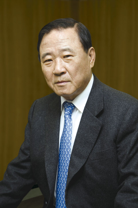 The late KCC Honorary Chairman Chung Sang-young. (KCC)