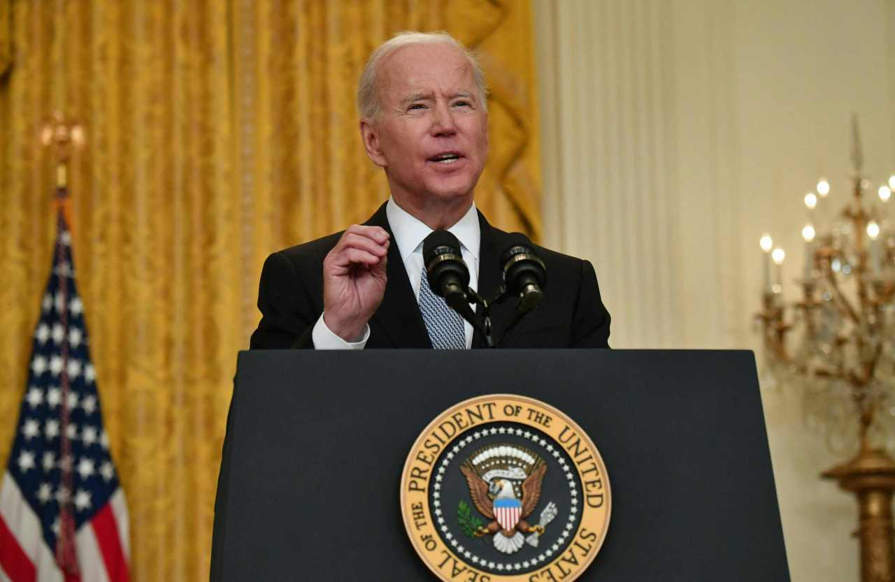 US President Joe Biden delivers remarks on the COVID-19 response and the vaccination program at the White House in Washington. (AFP-Yonhap)