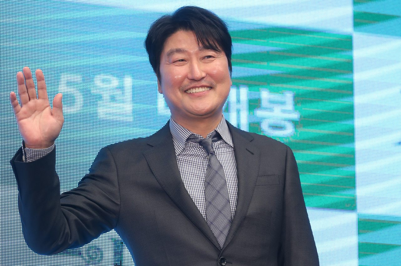 Actor Song Kang-ho poses for photos during a press conference for “Parasite,” held at The Westin Chosun Seoul on April 22, 2019. (Yonhap)