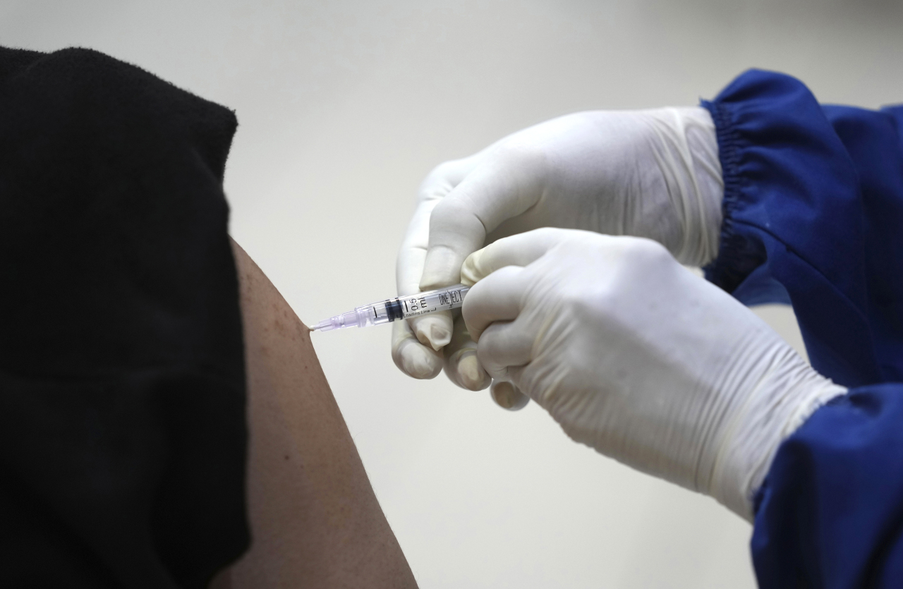 Covid-19 vaccine (AP-Yonhap)