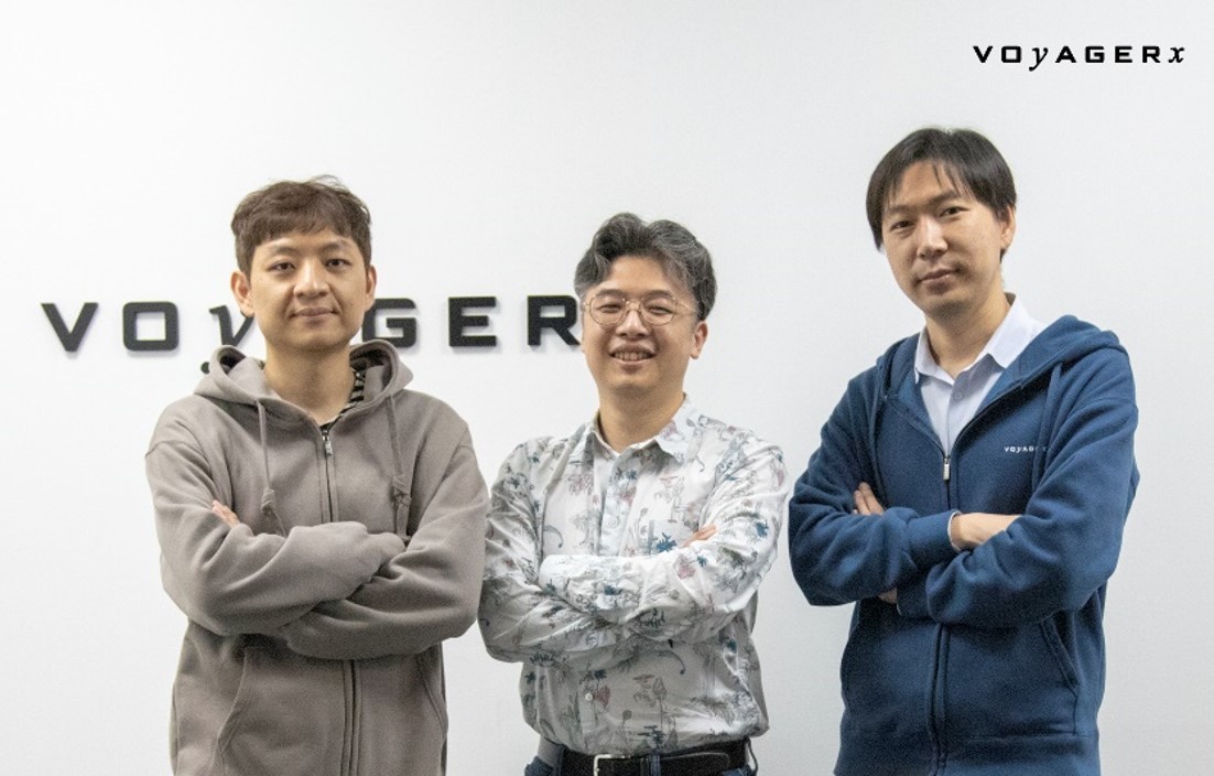 VoyagerX CEO Nam Se-dong (center) (SoftBank Ventures Asia)