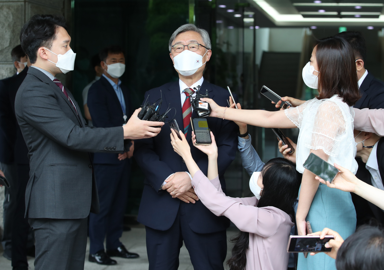 Choe Jae-hyeong, chairman of the Board of Audit and Inspection (BAI), speaks to reporters in front of the BAI headquarters in Seoul on Monday. (Yonhap)